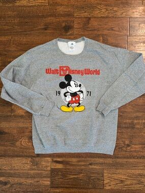 Walt Disney World Mickey Mouse Gray Crewneck Sweatshirt